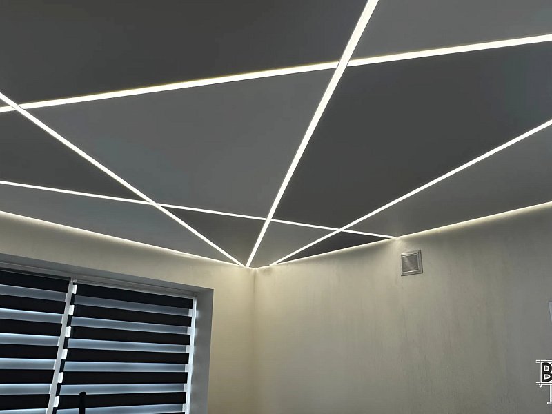 Матова стеля та Led-лінія